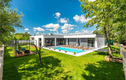 Awesome home in Zminj w/ Outdoor swimming pool, Sauna and WiFi