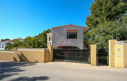 Amazing home in Calp w/ WiFi and 3 Bedrooms