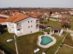 Apartments House Topal with pool in Radmani Poreč for max 21 persons