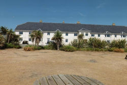 PLAS DARIEN-3 BED APT- SEA VIEWS - SLEEPS 5