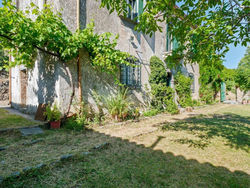 Inviting Cottage in Maniace with Private Garden