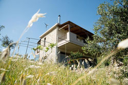 Charming Stone house with Big Yard