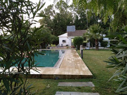 Chalet con Piscina - LAS ADELFAS