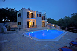 Aloni Paxos Villa