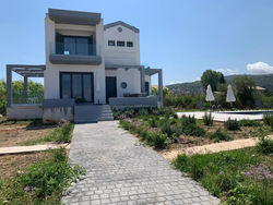 Lagoon View villa