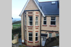 Beechwood - Stunning 4 bedroom Victorian house with sea views