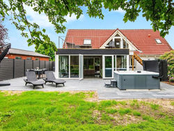 Holiday home Henne CV