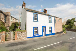 Pretty cottage in village, Ullswater/Lake District