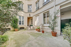 Charming & cosy flat in heart of Marais, 2min walk to Art & Metier Museum