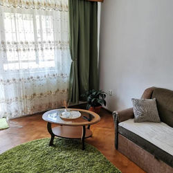 Apartament Sub Cetate