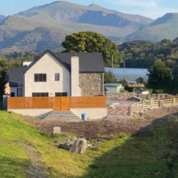 Arlyn, Padarn Lake Viewpoint in Snowdonia