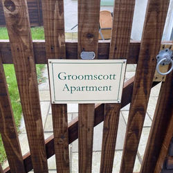 Groomscott Apartment