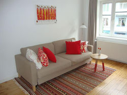 Schöne MÖBLIERTE 2-Zimmer-Wohnung mit Balkon