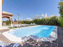 Villa Sagres Bonita Elegant Villa for 12 short walk to Beach Resort Centre