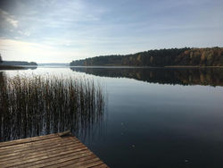 Rajskie Pluski domki nad jeziorem