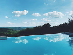 Luxury Chateau w. pool & hot tub in Dordogne