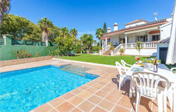 Amazing home in El Santiscal with Outdoor swimming pool, WiFi and 5 Bedrooms