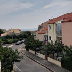 Appartement 2 pièces à Marseillan plage à 5 minutes à pied de la plage avec terrasse