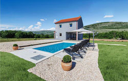 Stunning home in Sibenik with Outdoor swimming pool and 3 Bedrooms