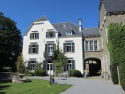 A beautiful castle in the valley of Aisne