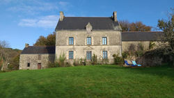 Maison de maître en granit, 300m² habitable, avec 5 chambres, à proximité de Vannes (Morbihan)