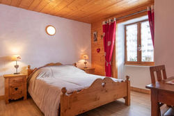 2 bedrooms + private garden flat facing Mont-Blanc