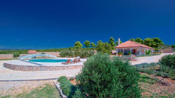 Villa De Pinus Luxury villa on Hvar, heated pool