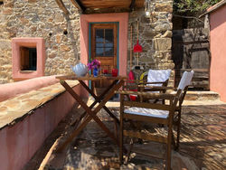 ZARTA a Cosy Stone Village House with Splendid View