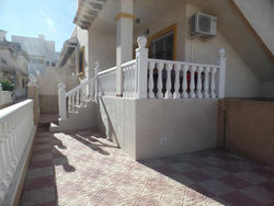 Ground Floor apartment with communal pool close to all amenities