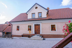 Notranjska hiša - traditional country house, Cerknica