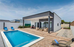 Beautiful home in Peroj with Outdoor swimming pool, WiFi and 2 Bedrooms