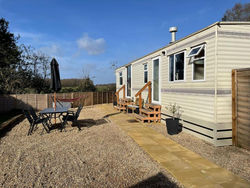 Orchard View Retreat - Dog friendly, fully enclosed private garden with hot tub