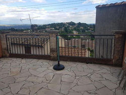 Loue spacieuse maison de village