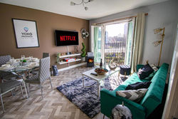 Monea Apartment with Free Parking, Balcony and Smart TV with Netflix by Yoko Property