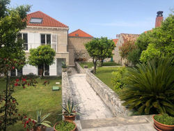 Charming apartment for 2+2 pax in Cavtat