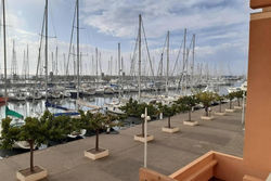 GRUISSAN : APPARTEMENT VUR SUR LE PORT