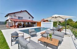 Amazing home in Vrtlinovec with Outdoor swimming pool, WiFi and Heated swimming pool