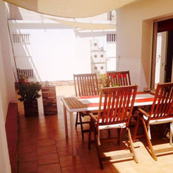 Apartamento en Roses con patio y al lado de la playa