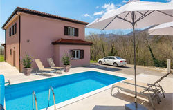 Amazing home in Veprinac with Outdoor swimming pool, WiFi and 4 Bedrooms