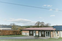 Hebe Barn - Disabled Friendly Cottage