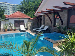 Stariya oreh pool & garden