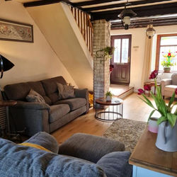 Old Road Cottage. Walking, MTB, Pet Friendly