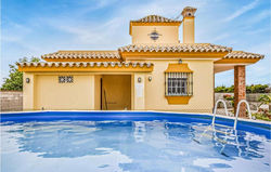 Amazing home in Conil de la Frontera with Outdoor swimming pool, WiFi and 2 Bedrooms