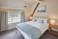 Host & Stay - Lythe Cottage