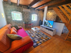 Casa Leonarda, old authentic Istrian stone house near Motovun, central Istria