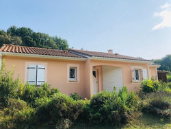 Maison piscine privée vallée châteaux Dordogne