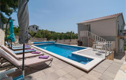 Nice home in Maslinica with Outdoor swimming pool, WiFi and 4 Bedrooms