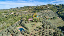 AGRITURISMO PODERE TOSCANO