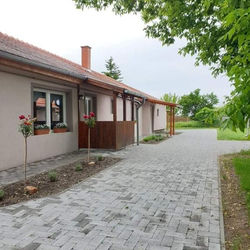 Kajári Apartmanház