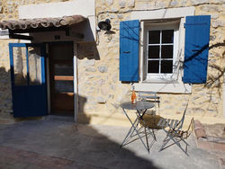 L'angélus, gîte de charme au coeur du vieux village de Sablet